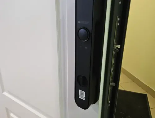 Как открыть дверь, если ключ сломался или замок заклинило: полное руководство от мастера