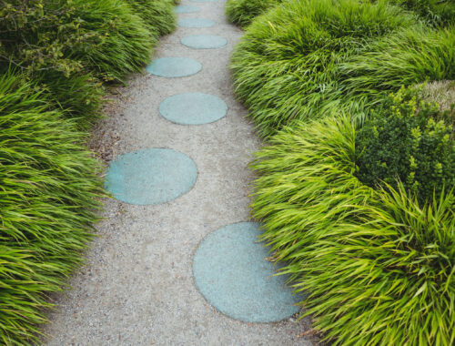 Щебенка для дорожек: какой щебень лучше выбрать, плюсы и минусы материала, технология укладки