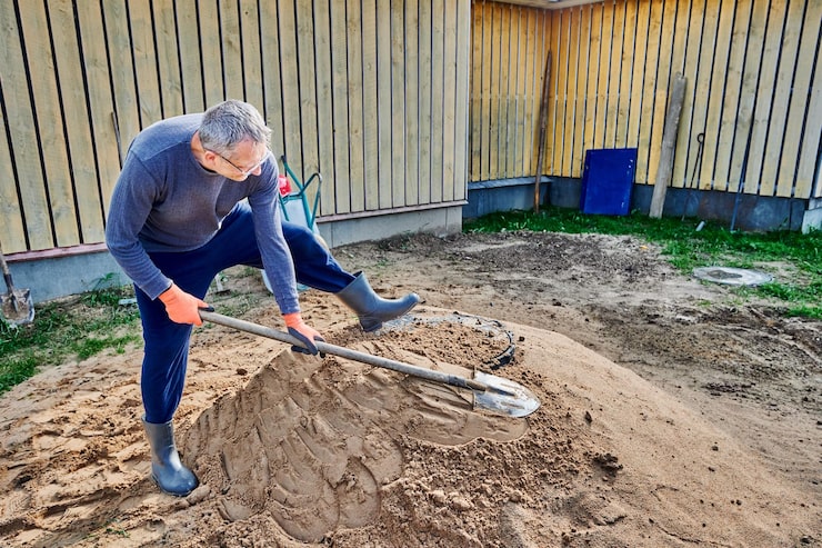 Как залить фундамент без миксера вручную — реально ли