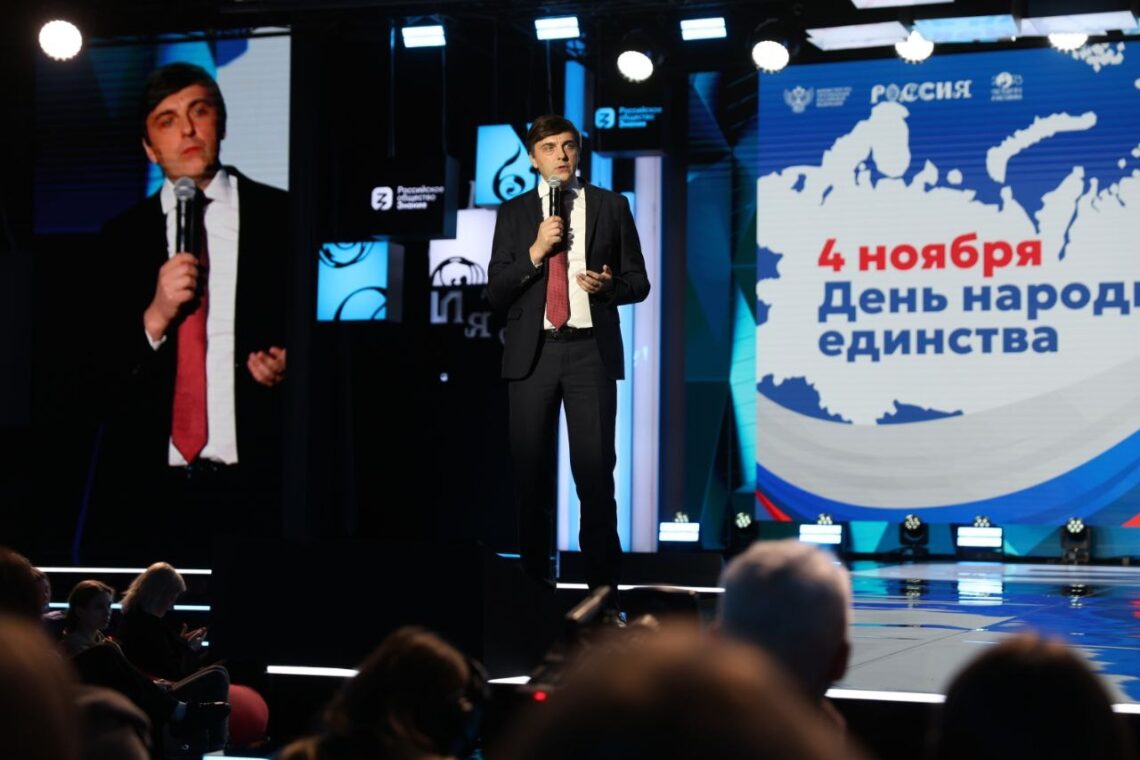 Сергей Кравцов: «За последние годы в России построено больше 1000 школ и 1600 детских садов» / Минпросвещения России